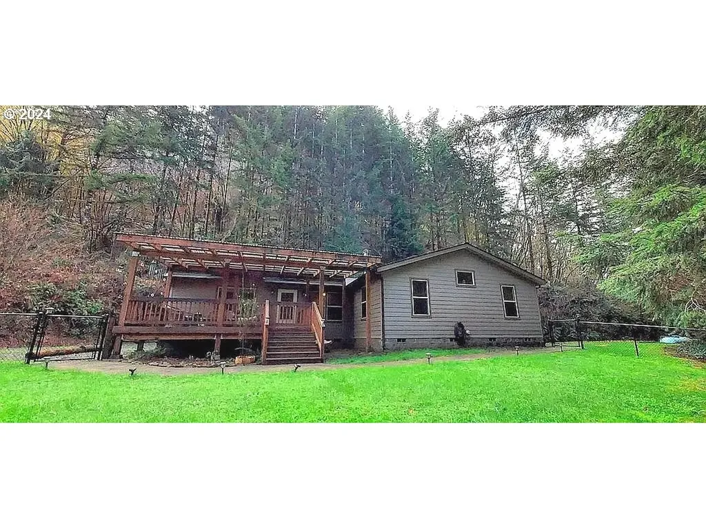 11882 E Mapleton Road Mapleton OR 97453
