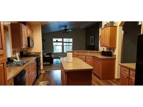11882 E Mapleton Road Mapleton OR 97453