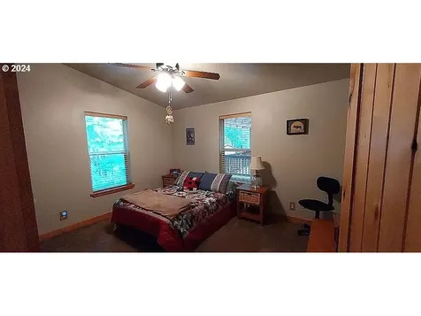 11882 E Mapleton Road Mapleton OR 97453