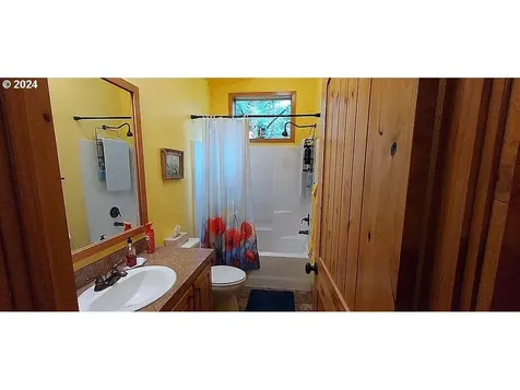 11882 E Mapleton Road Mapleton OR 97453