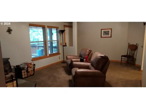 11882 E Mapleton Road Mapleton OR 97453