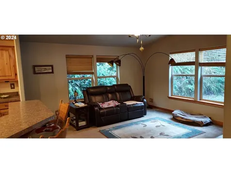 11882 E Mapleton Road Mapleton OR 97453