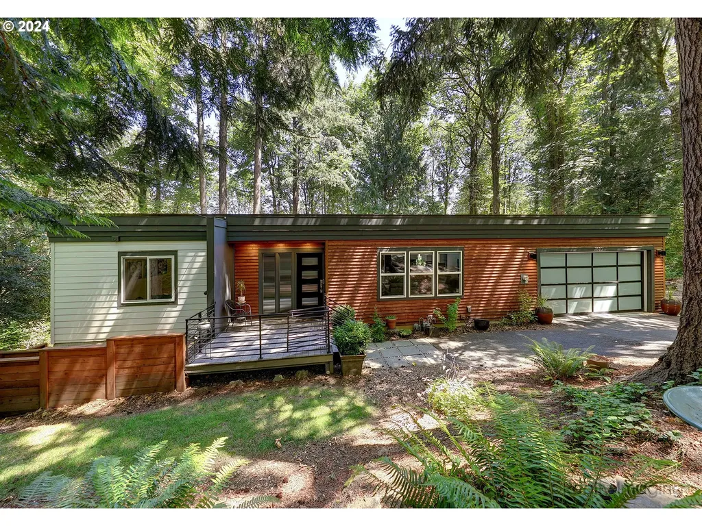 1682 Sw Maplecrest Drive Portland OR 97219