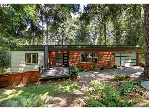1682 Sw Maplecrest Drive Portland OR 97219