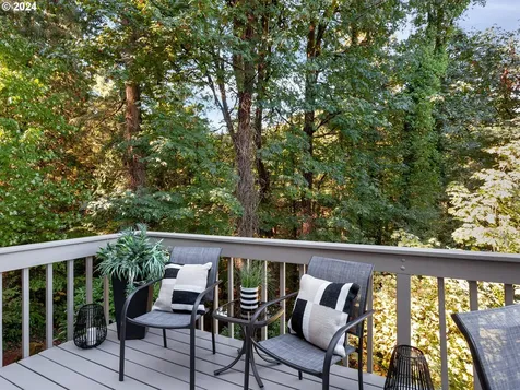 3226 SW Upper Drive Portland OR 97201