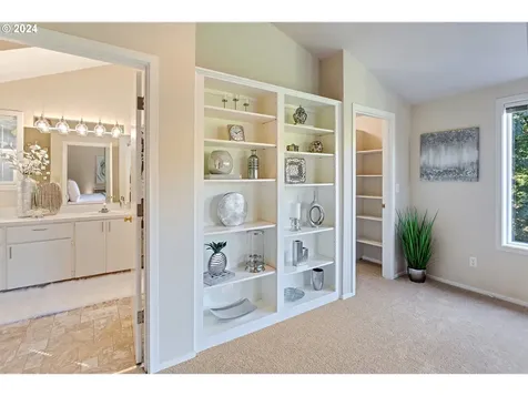3226 SW Upper Drive Portland OR 97201