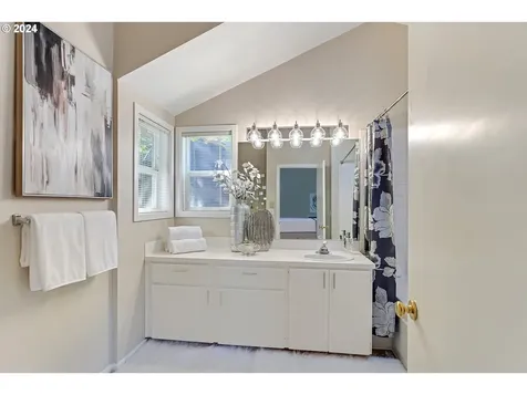 3226 SW Upper Drive Portland OR 97201
