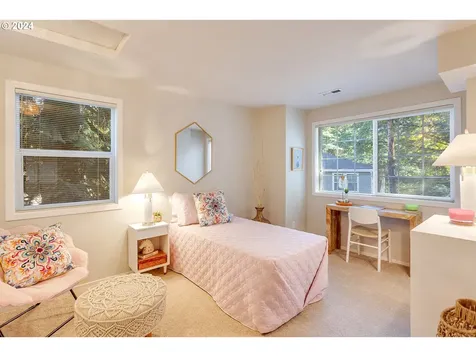 3226 SW Upper Drive Portland OR 97201