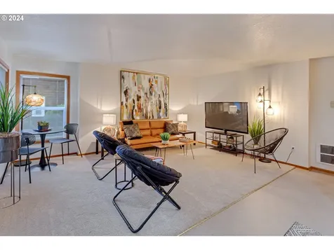 3226 SW Upper Drive Portland OR 97201