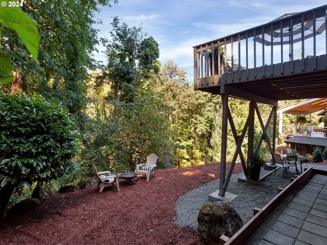 3226 SW Upper Drive Portland OR 97201