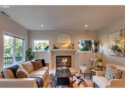 3226 SW Upper Drive Portland OR 97201