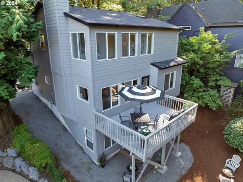 3226 SW Upper Drive Portland OR 97201