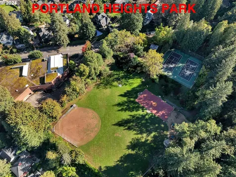 3226 SW Upper Drive Portland OR 97201