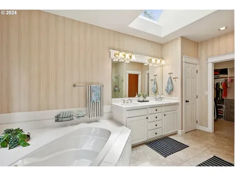 7414 SW 64th Place Portland OR 97219