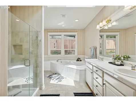 7414 SW 64th Place Portland OR 97219