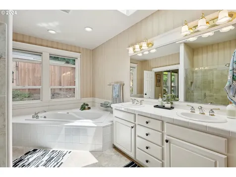 7414 SW 64th Place Portland OR 97219
