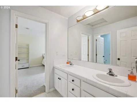7414 SW 64th Place Portland OR 97219