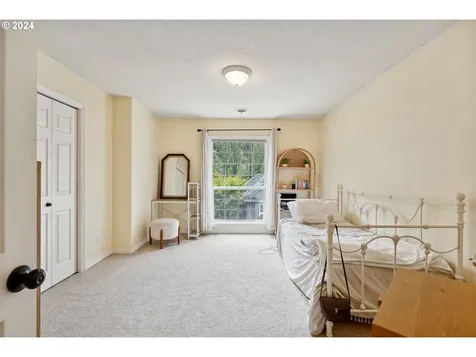 7414 SW 64th Place Portland OR 97219