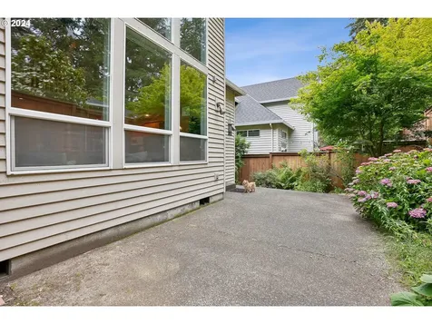 7414 SW 64th Place Portland OR 97219