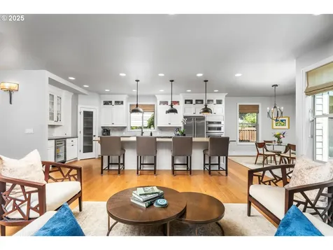 6906 SE 31st Avenue Portland OR 97202
