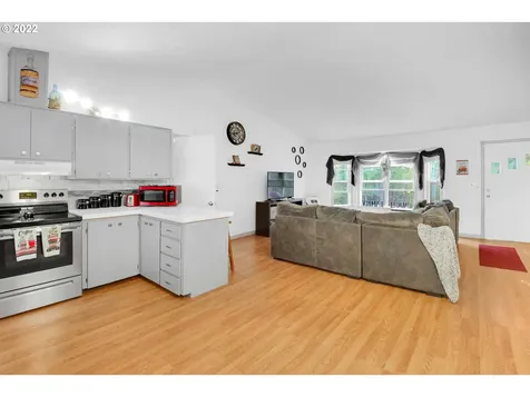 608 N 23rd Avenue Kelso WA 98626