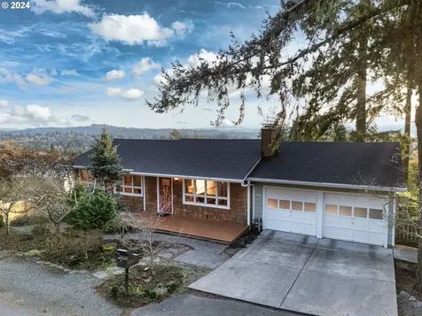4265 Sw Chesapeak Avenue Portland OR 97239