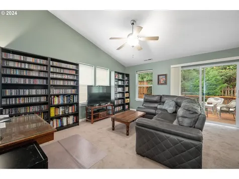 667 NW Cypress Street Mcminnville OR 97128
