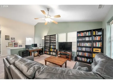 667 NW Cypress Street Mcminnville OR 97128