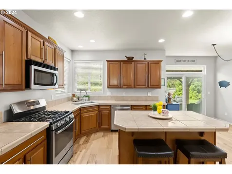 3708 E Grand Oak Drive Newberg OR 97132