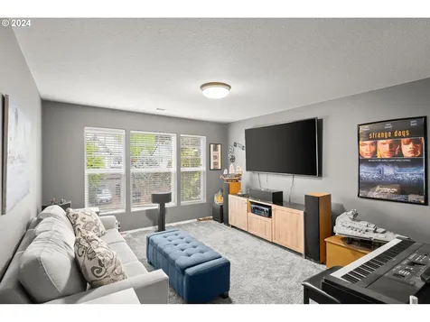 3708 E Grand Oak Drive Newberg OR 97132