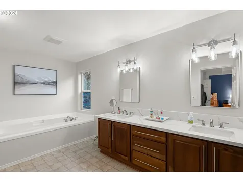3708 E Grand Oak Drive Newberg OR 97132