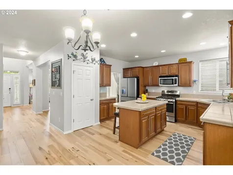 3708 E Grand Oak Drive Newberg OR 97132
