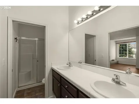 2061 Se 61st Drive Hillsboro OR 97123