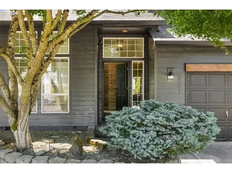 2061 Se 61st Drive Hillsboro OR 97123