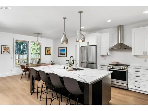 7819 SW Greenwood Drive Portland OR 97223
