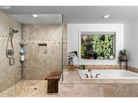 7819 SW Greenwood Drive Portland OR 97223