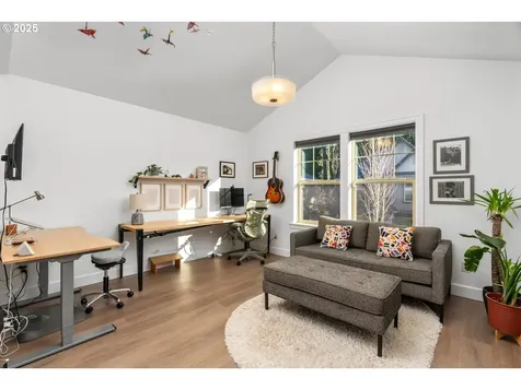 7819 SW Greenwood Drive Portland OR 97223