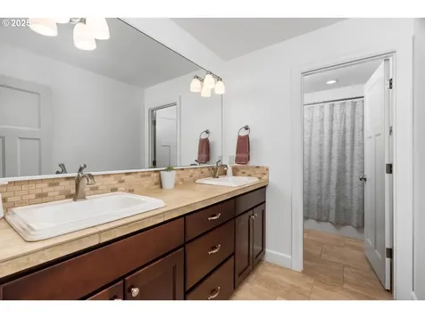 7819 SW Greenwood Drive Portland OR 97223