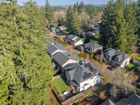 7819 SW Greenwood Drive Portland OR 97223