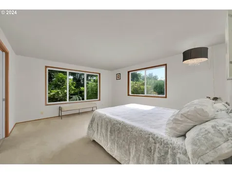 31710 Green Island Road Eugene OR 97408