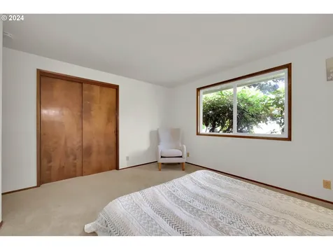 31710 Green Island Road Eugene OR 97408