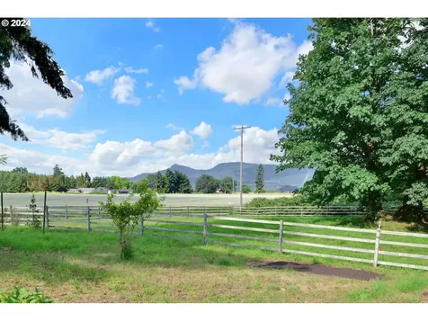 31710 Green Island Road Eugene OR 97408