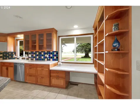 31710 Green Island Road Eugene OR 97408