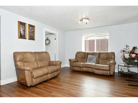 605 NW 116th Street Vancouver WA 98685