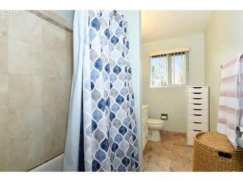 605 NW 116th Street Vancouver WA 98685