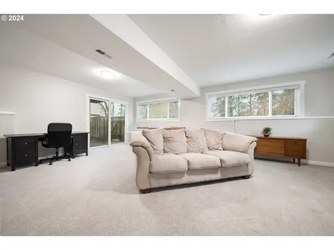 1490 NW 123rd Avenue Portland OR 97229
