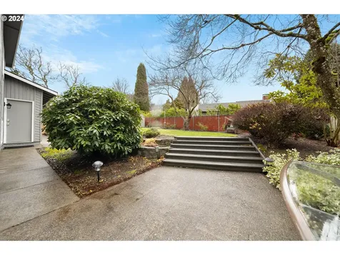 1490 NW 123rd Avenue Portland OR 97229