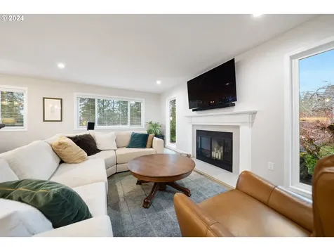 1490 NW 123rd Avenue Portland OR 97229
