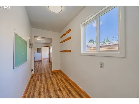 1022 N Myrtle Street Coquille OR 97423