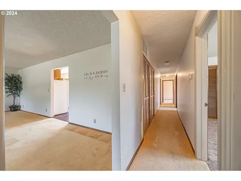 1022 N Myrtle Street Coquille OR 97423